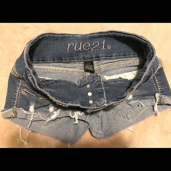 Rue 21 Shorts Size 1/2 - Picture 3 of 4